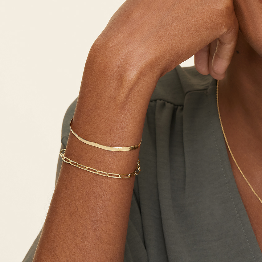 The Trendsetter Herringbone Paperclip Bracelet Set in 14K Yellow Gold - Image 2