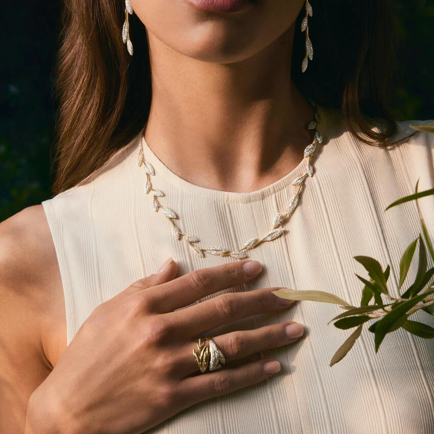 Pavé Olive Branch Lab Diamond Ring - Image 3